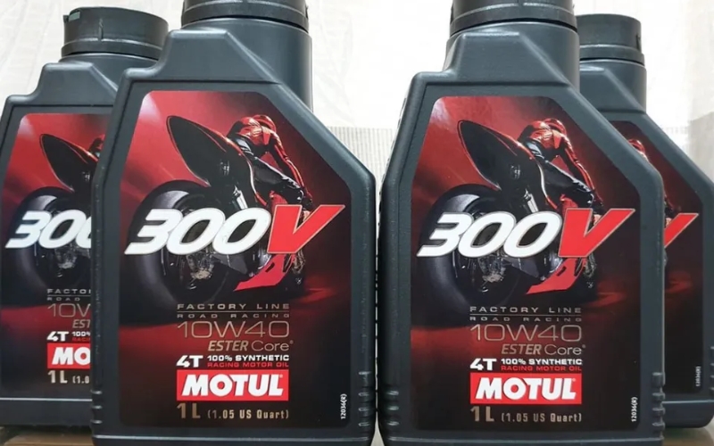 Motul 300V 10W40 Factory Line